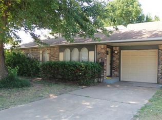 4509 Meadowpark Dr, Midwest City, OK 73110