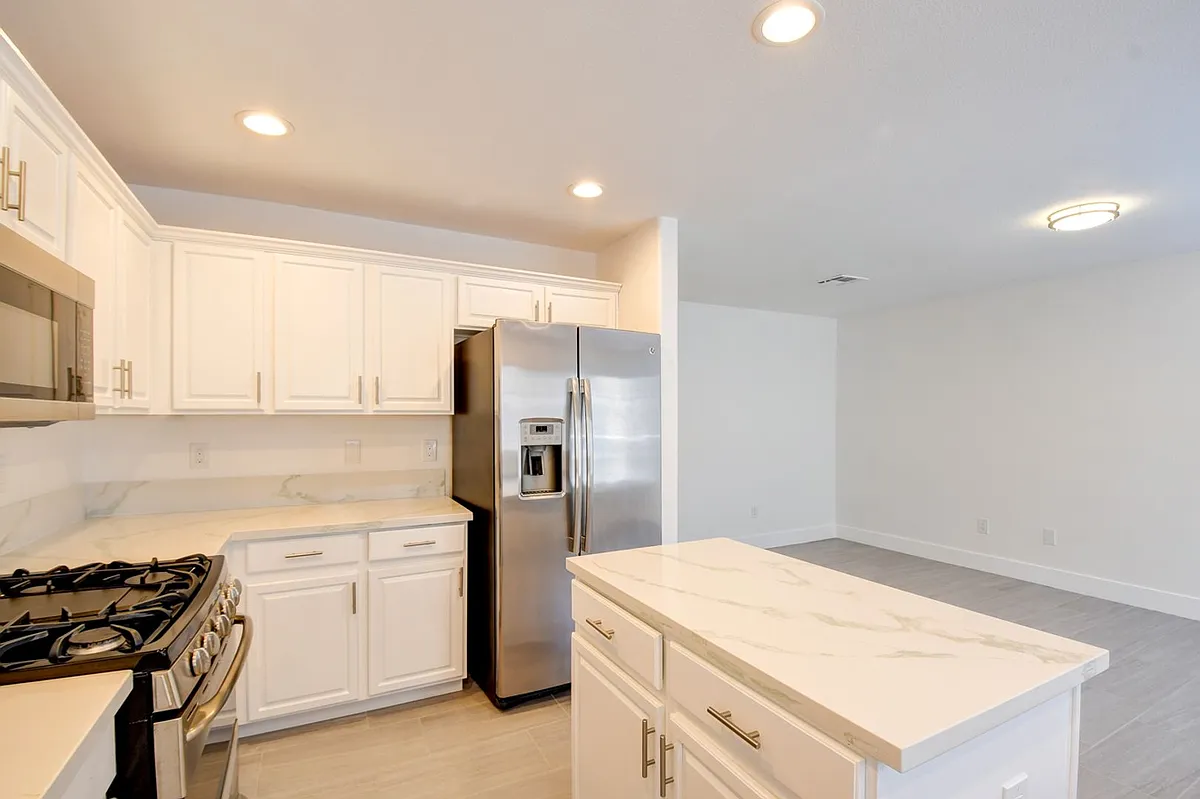 Building Photo - 328 Mali Heights Ct