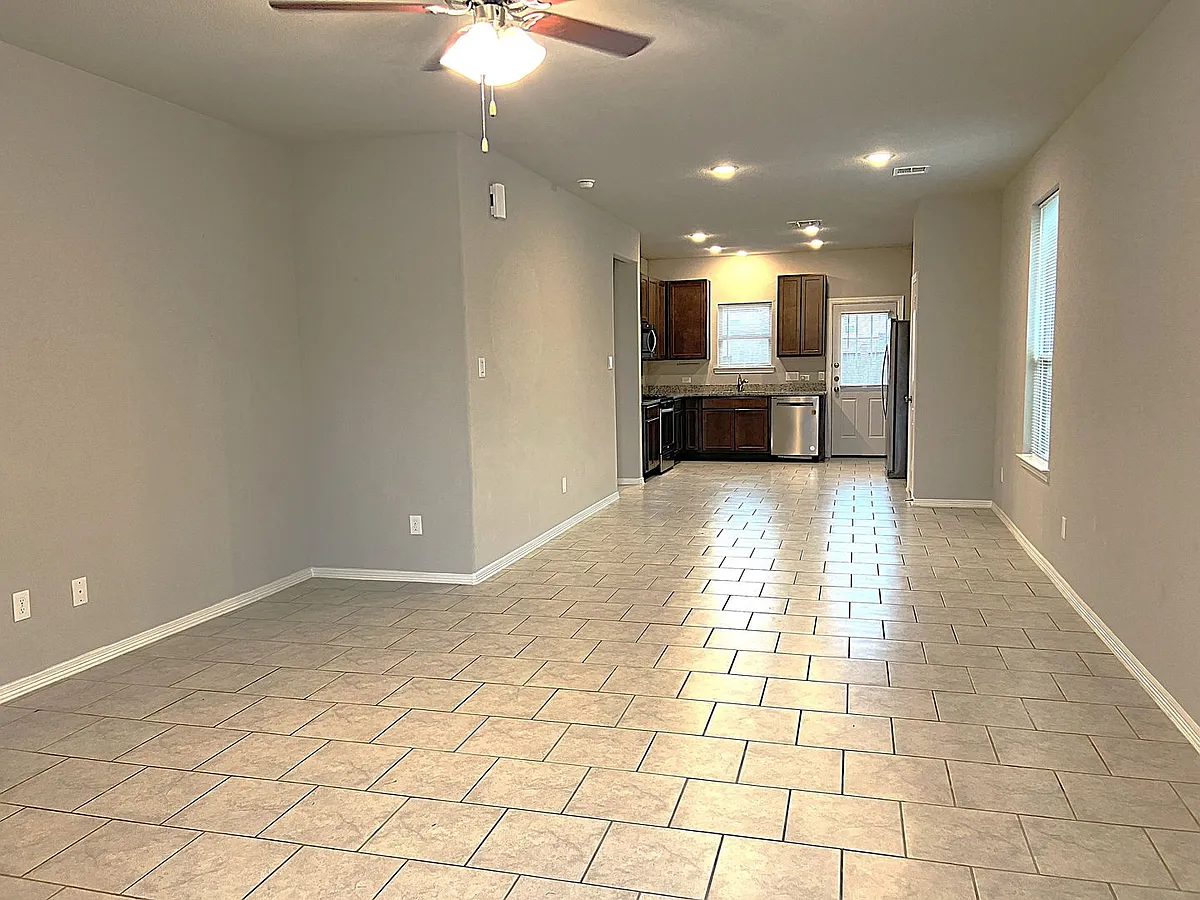 Building Photo - 25606 Northpark Palm Dr