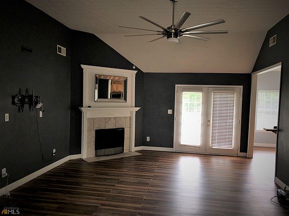 5th image of 1001 Middlebrook Dr