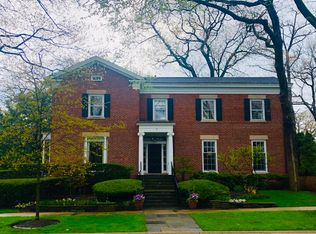 875 Bryant Ave, Winnetka, IL 60093