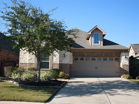 3rd image of 27118 Walker Retreat Ln