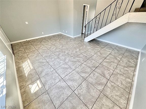 5th image of 3911 Hartford Pl