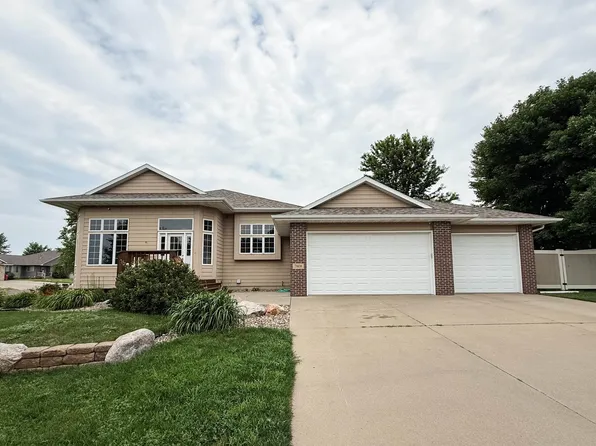 7808 W Leah St, Sioux Falls, SD 57106