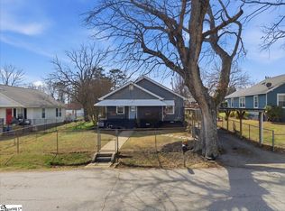 8 Circle St, Travelers Rest, SC 29690