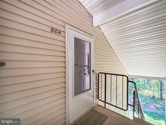 2nd image of 804 Diamond Dr