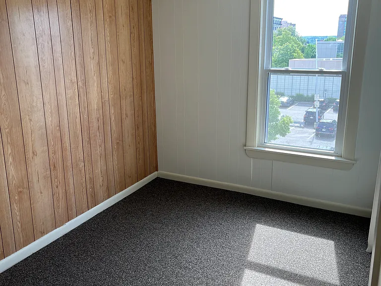 47 Laurel St #1 — Photo 9