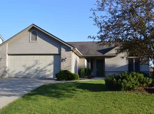 8511 Spring Forest Dr, Fort Wayne, IN 46804