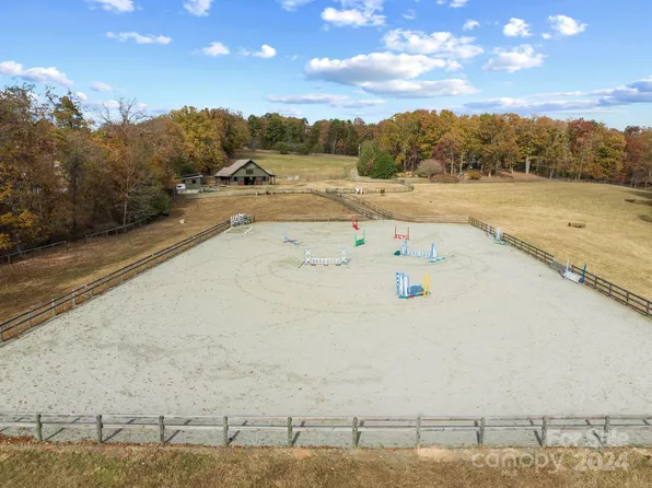 300 Luther Durham Rd, Tryon, NC 28782