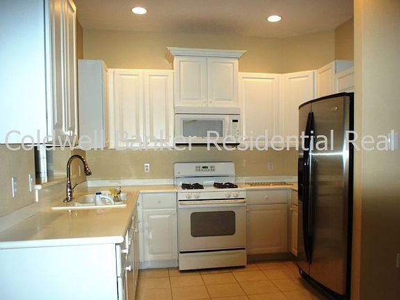 Convenient efficient kitchen