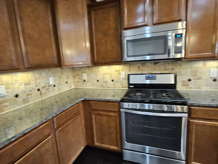 8817 Bella Flora Hts — Photo 3