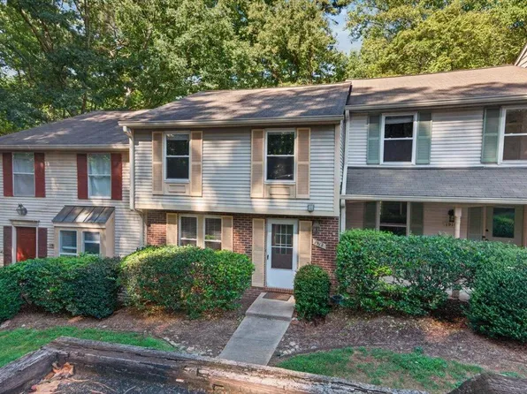 1912 Fox Sterling Dr, Raleigh, NC 27606