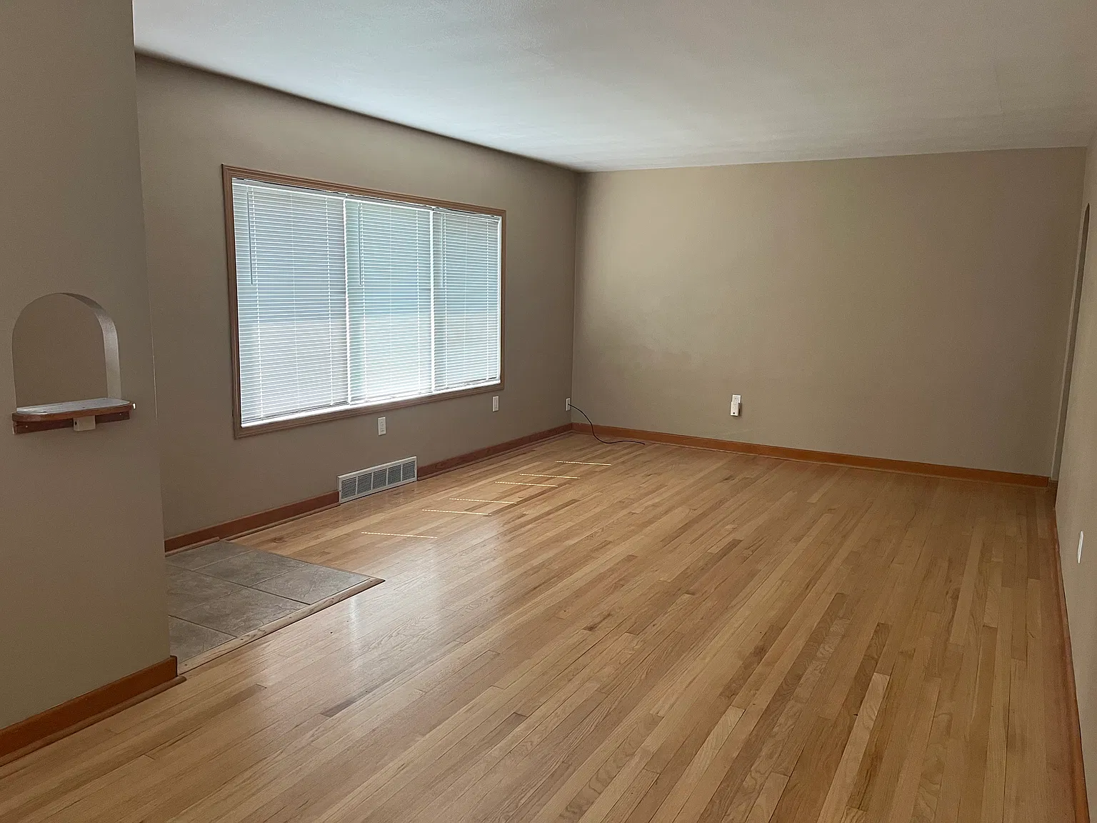 4 bed, 1800 sqft, $3,145 — Photo 1