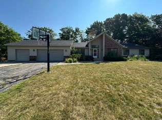 486 Ashton Ct SE, Grand Rapids, MI 49546