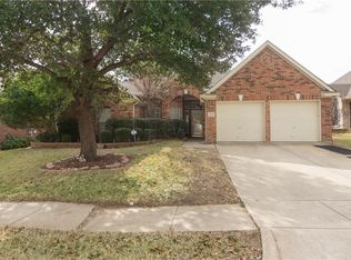 2813 Alcot Ln, Grand Prairie, TX 75052