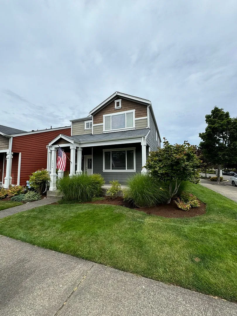 7644 Kodiak Avenue NE — Photo 1
