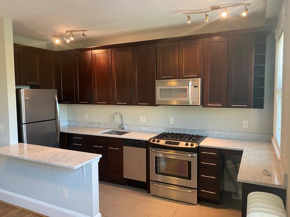 3314 Mount Pleasant St NW APT 35