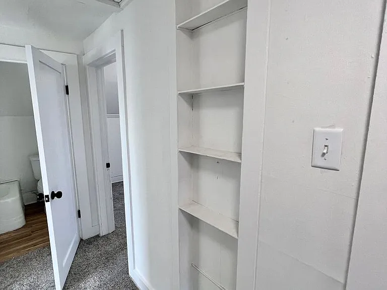 416 Henry St — Photo 26
