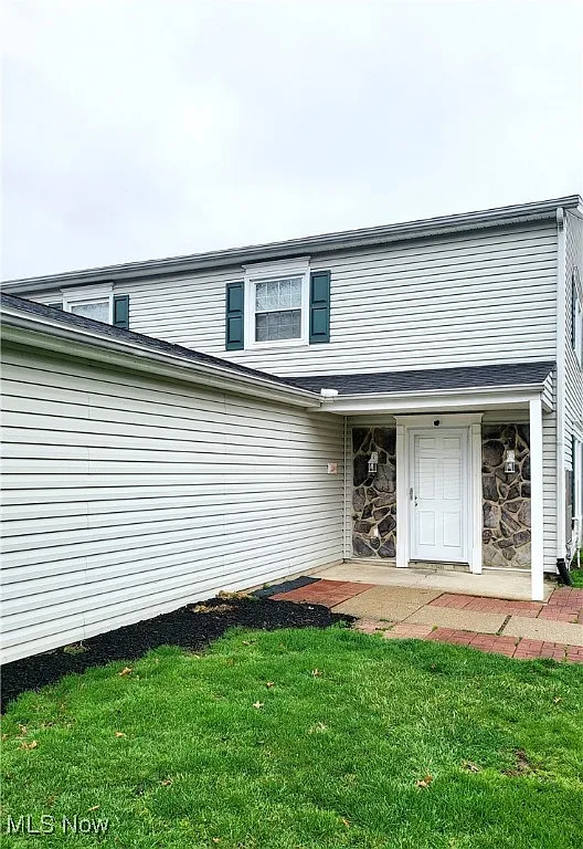 150 Canterbury Ln #D-31 photo 1