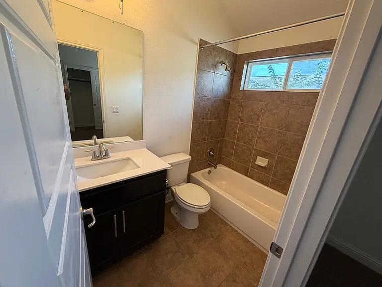 11412 Maggiore Dr — Photo 17