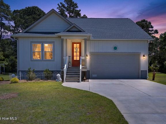 2nd image of 904 Sea Holly Court