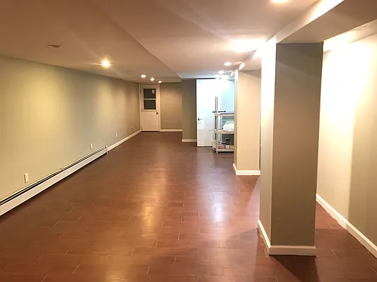 Rented by Premier Metro Realty Corp | media 42