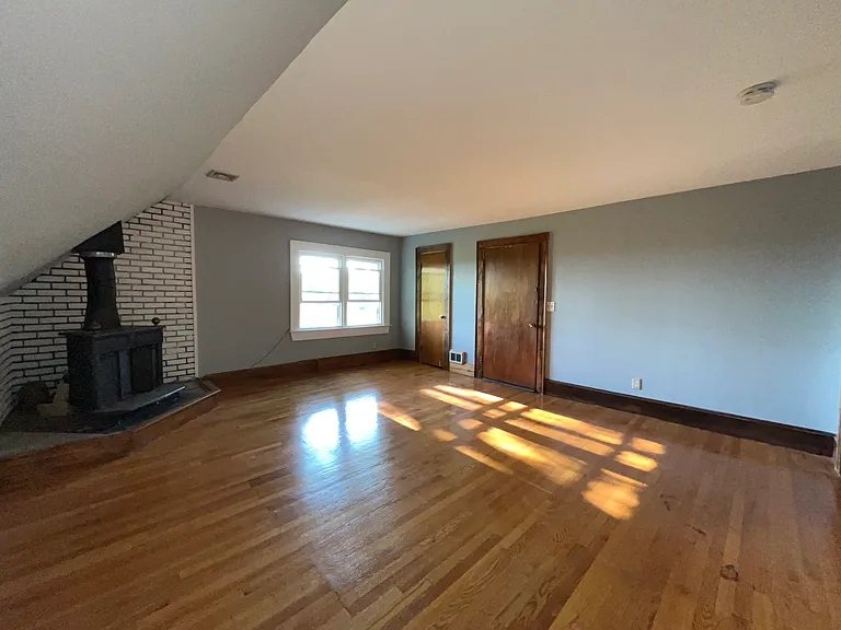 551 Townsend Ave #3 — Photo 9