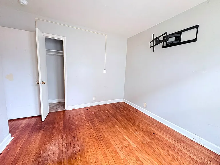107 Dix St #11 — Photo 6