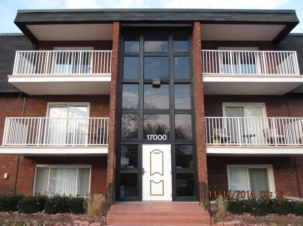 17000 Novak Dr APT 205, Hazel Crest, IL 60429