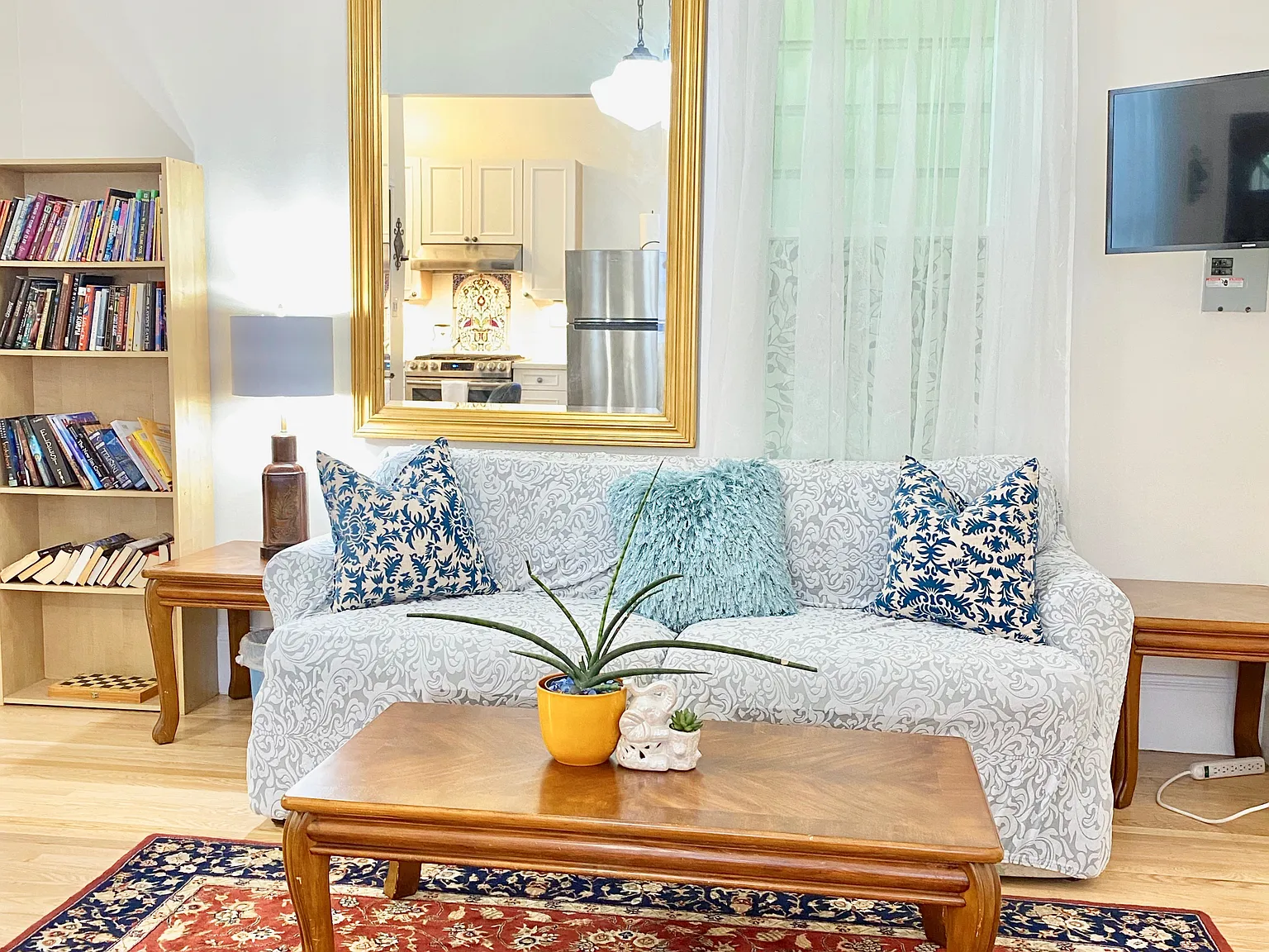 2 bed, 650 sqft, $2,200 — Photo 4
