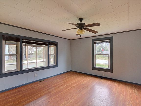 5th image of 6 Lyman St