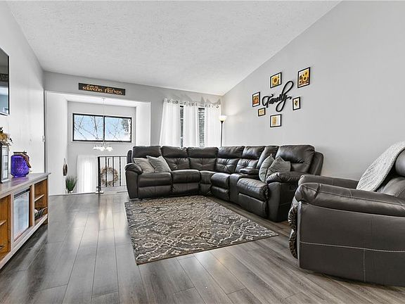 3rd image of 7223 S Holmes Pl #H