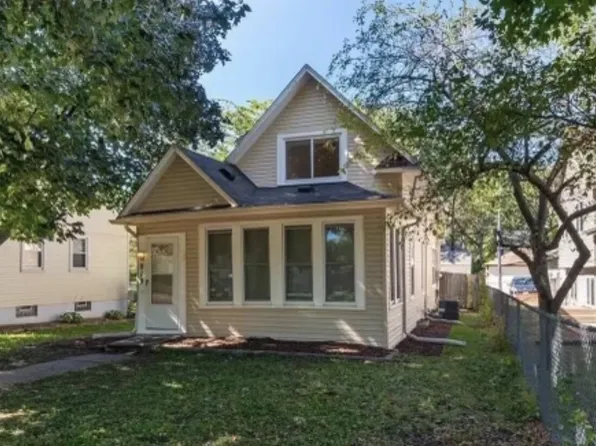919 26th Ave SE, Minneapolis, MN 55414