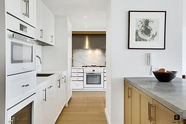 Rented by R New York | media 22