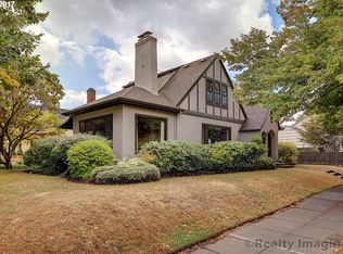 2828 NE Stanton St, Portland, OR 97212