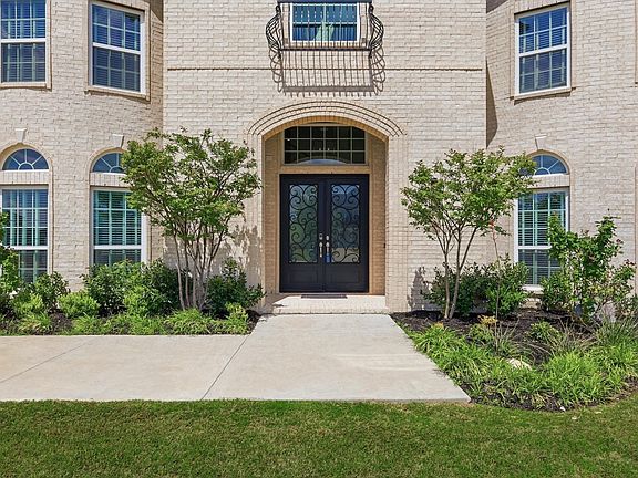 4th image of 5013 Whisper Dr