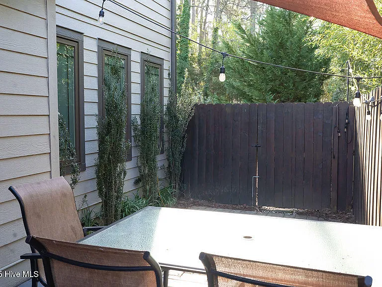 691 S Ashe St — Photo 30