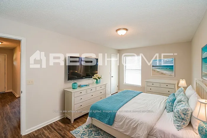 956 Chalmet Ln — Photo 10