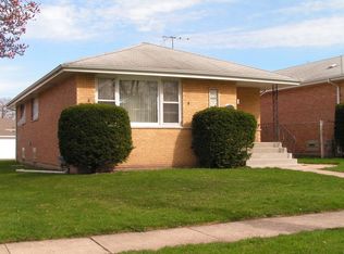 375 Paxton Ave, Calumet City, IL 60409