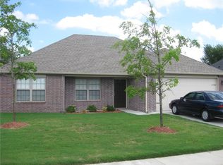3075 Hook Ln, Farmington, AR 72730