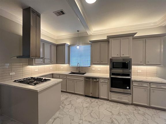 3rd image of 1516 Park St #A