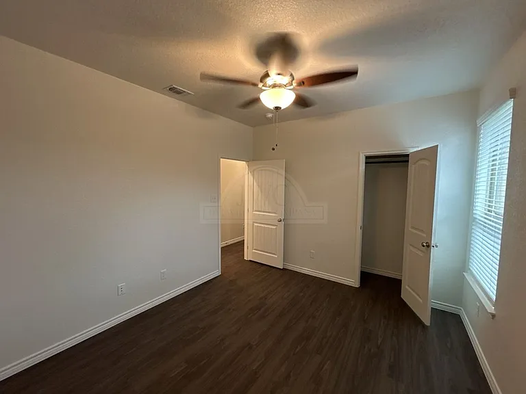 5104 Rose Garden Loop — Photo 12