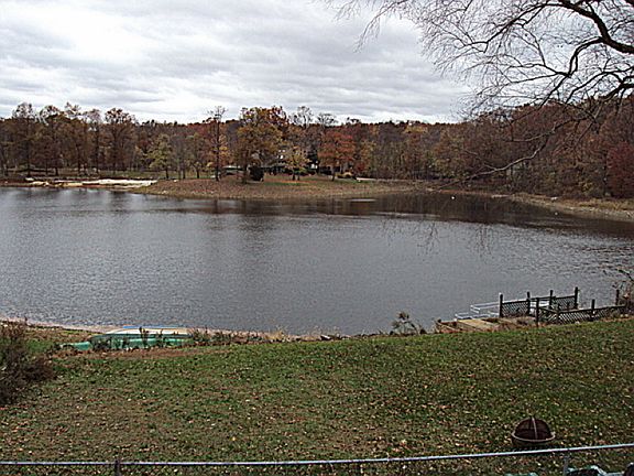 3rd image of 1001 Lake Dr