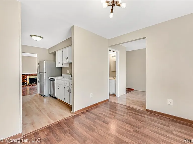 1921 Wickham St — Photo 10