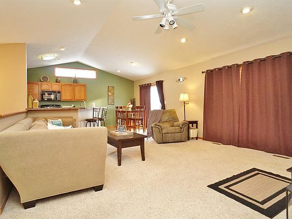 3rd image of 1825 Maze Ct