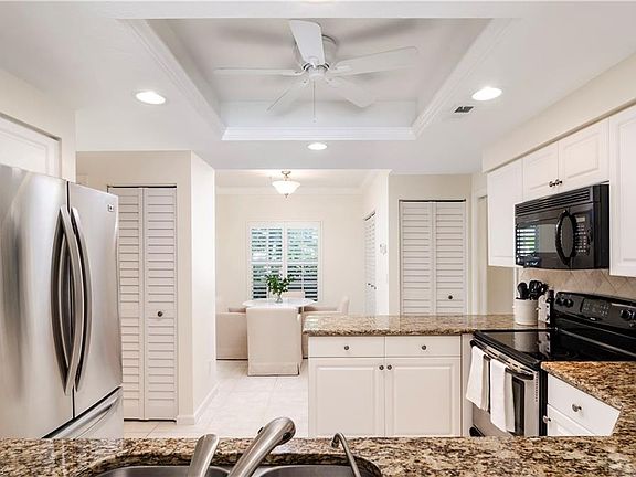 5th image of 6270 Bellerive Ave #3-303