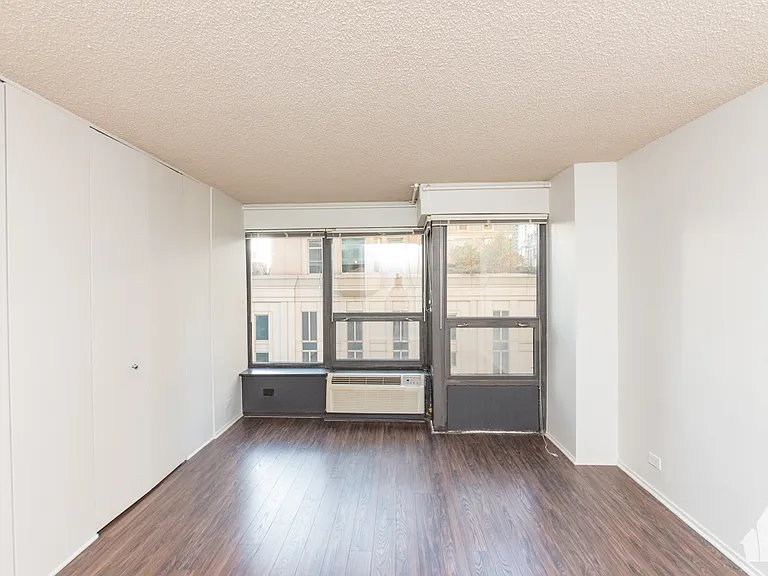 30 E Huron St #904 — Photo 8