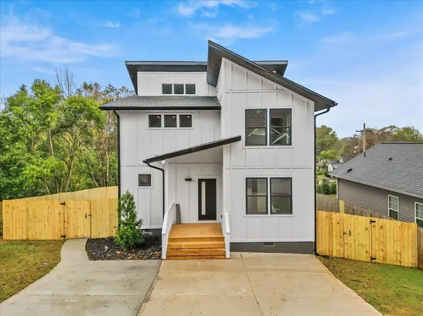 104 Heatherly Dr, Greenville, SC 29611