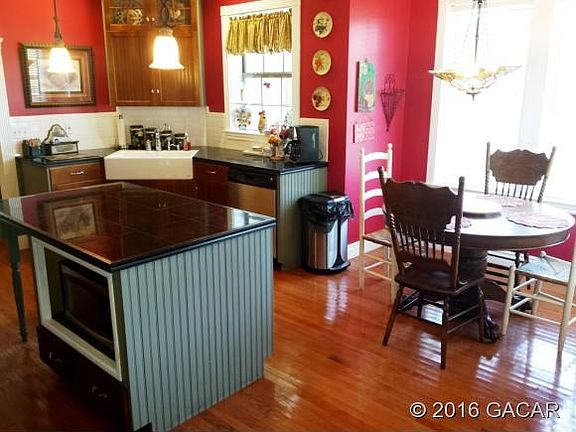 Kitchen island table