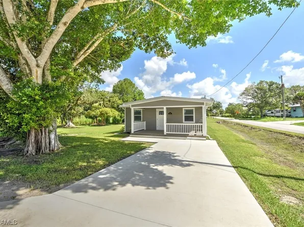 212 Fort Thompson Ave, Labelle, FL 33935